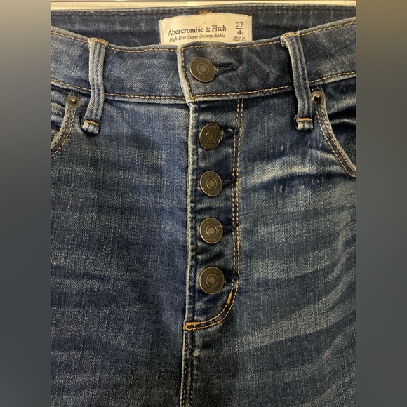 💙GREAT CONDITION | Abercrombie & Fitch | Size 4R - Picture 16 of 17